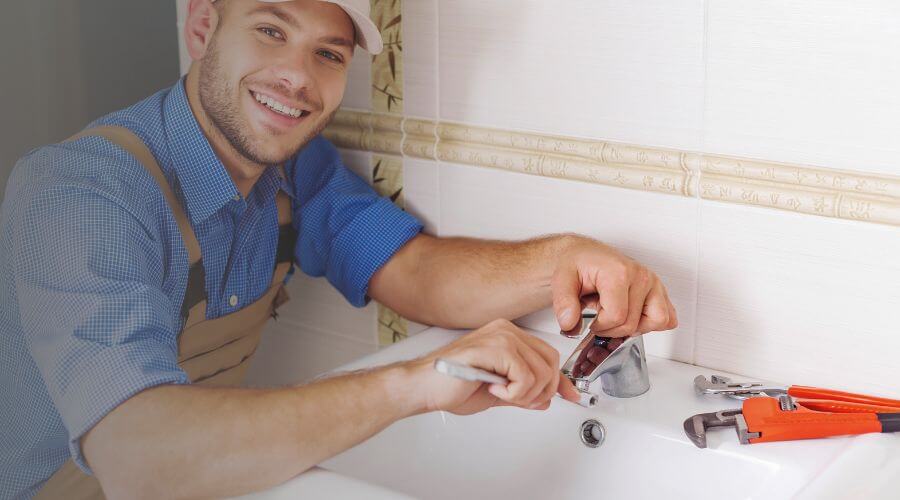 Professional water heater repair in Rio Vista, TX
